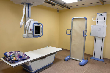 rentgena aparāts telpā